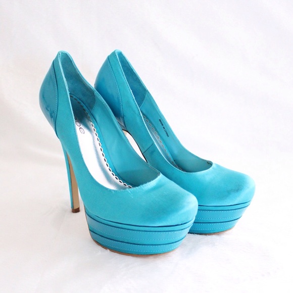 Bebe Sky Blue Satin Platform Heels - Picture 2 of 8